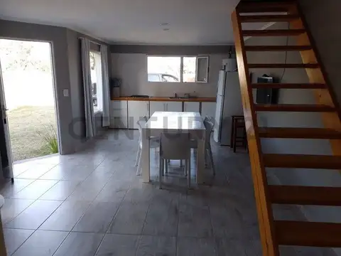 Casa 5 ambientes con 1 baño