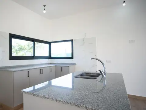 Casa en Venta en Moreno, USD 218.000