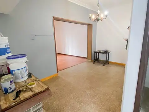 Casa en Alquiler con 2 cocheras