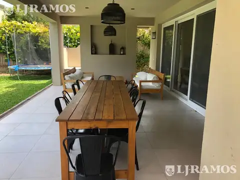 Casa en Alquiler Temporal de 4 dormitorios
