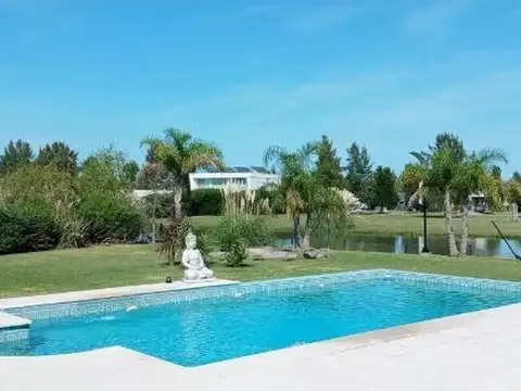 Casa de 5 Ambientes en Venta - Posada de Los Lagos, Brandsen