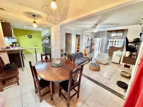 Depto Tipo Casa en Venta de 4 ambientes