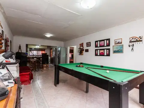 Casa en Venta con 3 cocheras