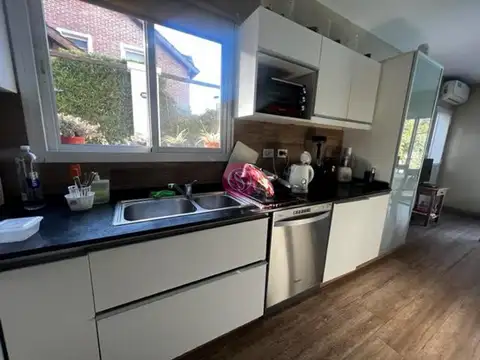Casa en Alquiler en La Herradura, USD 1.700