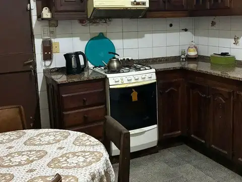 Casa en Venta en Adrogue, USD 165.000