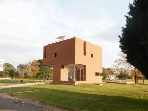 Casa en Alquiler en Francisco Álvarez, USD 1.500