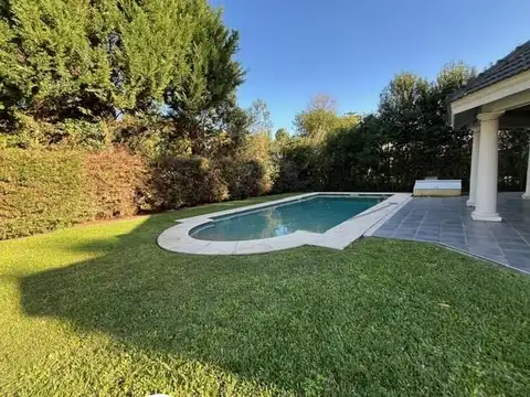 Casa 7 ambientes con 4 baños