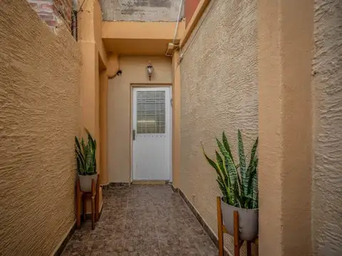 VENTA PH 2 Amb. Reciclado – Patio, Lavadero, Terraza Propia – Sin Expensas - Wilde – Apto Crédi...