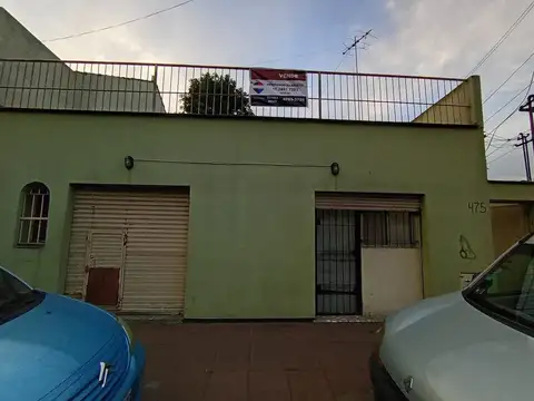 Casa 5 ambientes en venta  Boulogne con 2 locales
