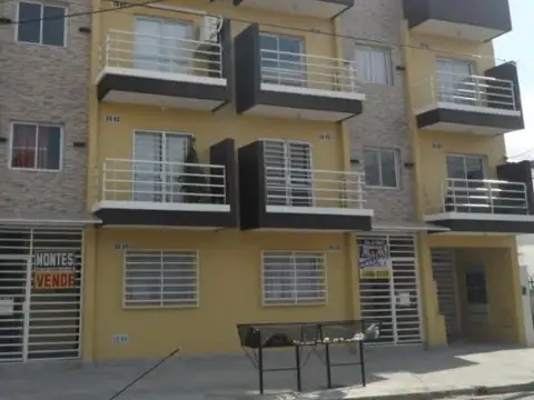 VENTA DE DEPARTAMENTO DE 3 AMBIENTES !! AL FRENTE CON BALCON !!