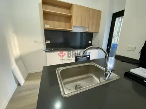 Departamento en Alquiler con 1 cocheras