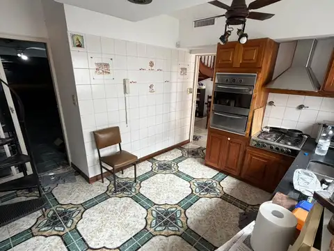 VENTA DE CASA 4 AMBIENTES + DEPENDENCIA , VILLA URQUIZA