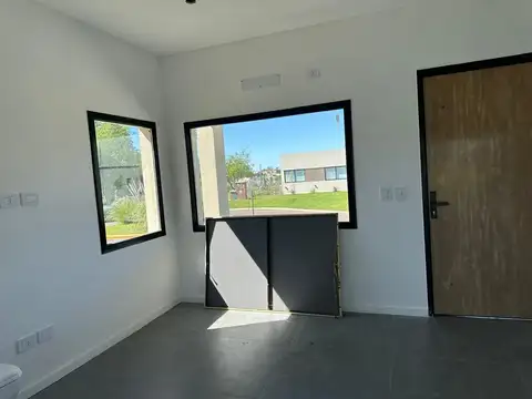 Casa en Venta en Pilar Del Este, USD 168.000