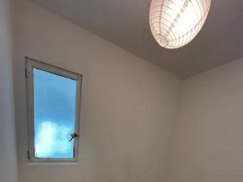PH DE 3 AMBIENTES CON TERRAZA PROPIA. 2° PISO POR ESCALERA. EXCELENTE UBICACIÓN. ANTIGUO