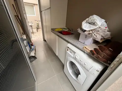 Depto Tipo Casa en Venta 8 años