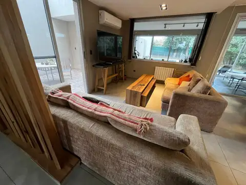 Depto Tipo Casa en Venta de 3 dormitorios