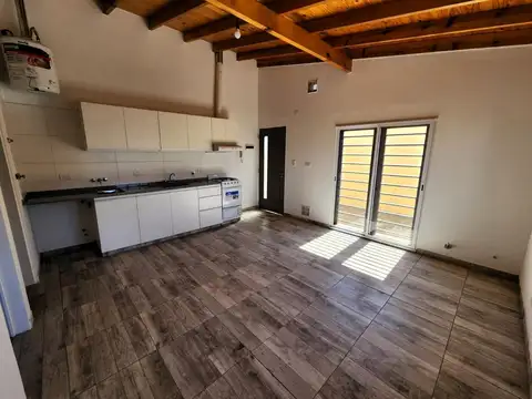 Depto Tipo Casa en Alquiler de 1 dormitorio