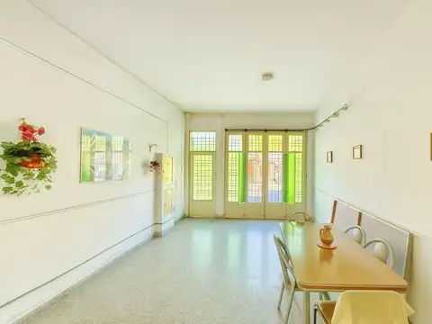 VENTA CASA 5 AMBIENTES DOS FAMILIAS TERRAZA LANUS