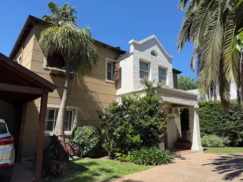 ALQUILER CASA EN BARRIO GALÁPAGOS CON JARDÍN 7 AMB