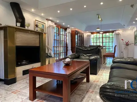 Casa en Venta con 1 cochera