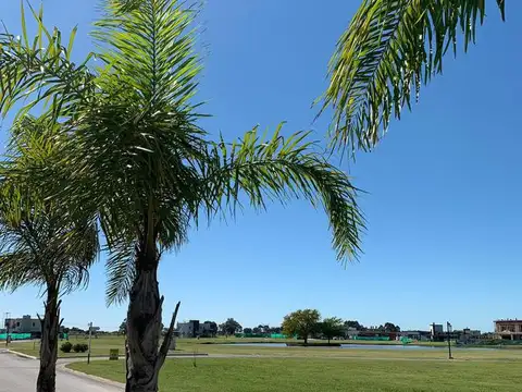 La Alameda " lote a metros del ingreso al barrio"