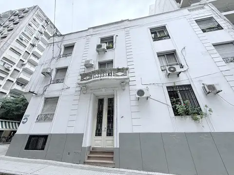 DEPARTAMENTO DE TRES DORMITORIOS POR ESCALERA VENTA CONFORT CENTRO ROSARIO