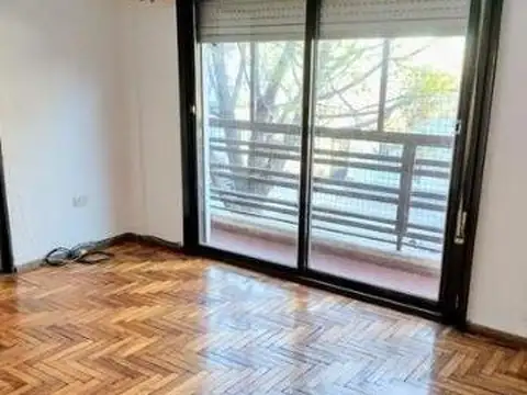 Ricchieri 245 , Piso 1