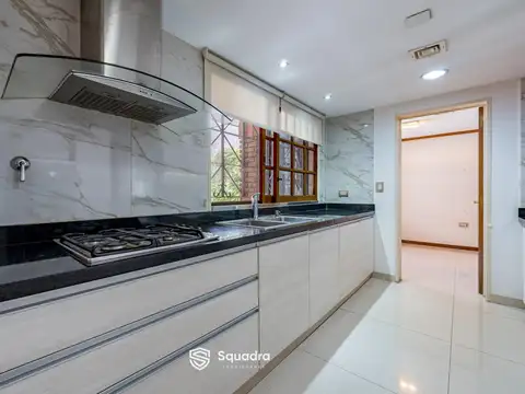 Casa 7 ambientes con 3 baños