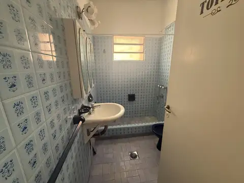 UNICA CASA  A MESTROS DE PLAZA DE VILLA ADELINA  ZONA RESIDENCIAL