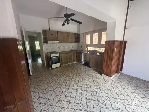 Casa 3 ambientes con 2 baños