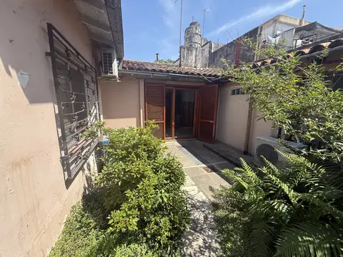 UNICA CASA  A MESTROS DE PLAZA DE VILLA ADELINA  ZONA RESIDENCIAL