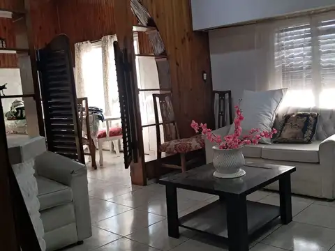 VENTA CASA 4 AMB. EN SAN JUSTO
