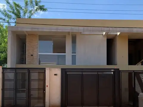 Casa en Venta en Luque, $ 980.000.000