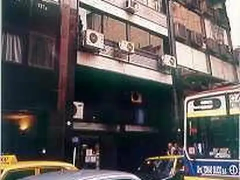  Oficina en Entrepiso / Amoblado / Alquiler  y Venta