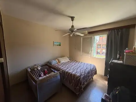 Casa 8 ambientes con 1 baño