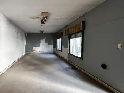 VENTA GALPON CON LOCAL Y OFICINAS - MERLO