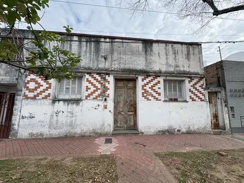 Casa a reciclar en Alberdi