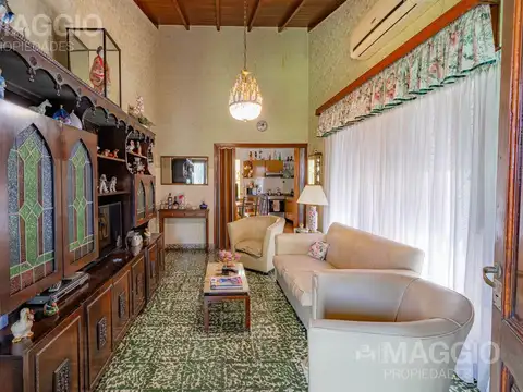 Casa 4 ambientes con 1 baño