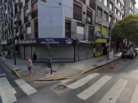 Local en venta en microcentro de 180 metros excelente zona centrica.