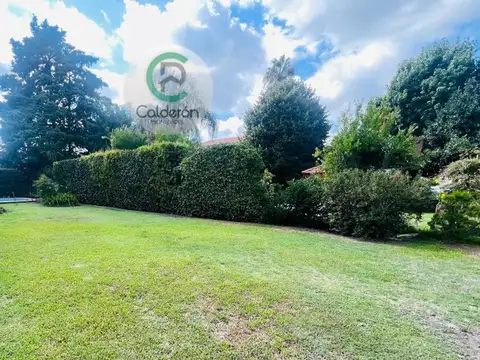 Casa en Alquiler con 1 cochera