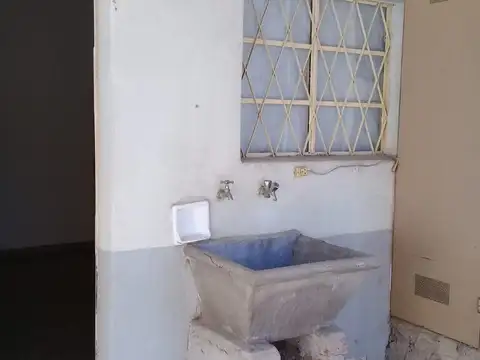 Alquiler, Casa con Patio