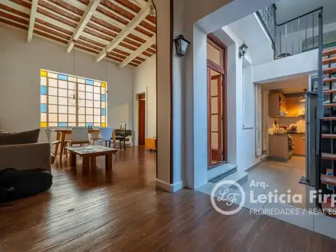 PH con terraza. silencioso, bajas expensas, excelente ubicación.