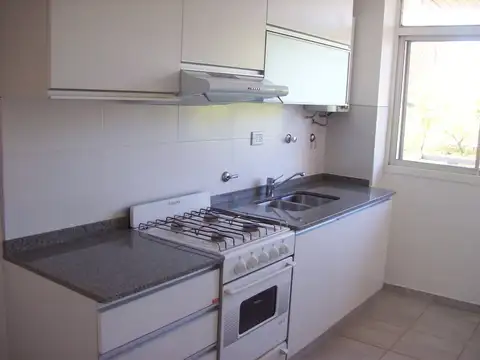Mitre 2000, Piso 04