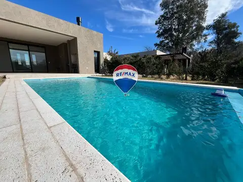 Casa en Venta en Pilar del Este - Santa Elena, USD 249.000