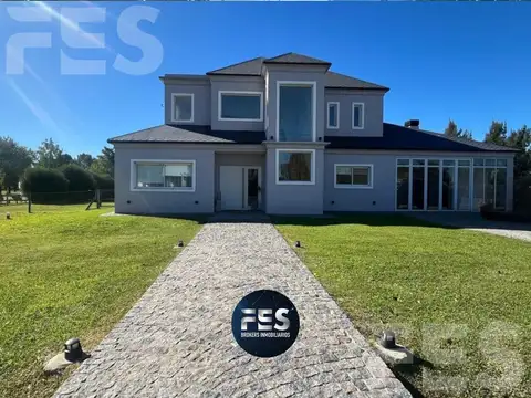 VENTA CASA 4 AMBIENTES EN FINCAS DE SAN VICENTE SECTOR GOLF