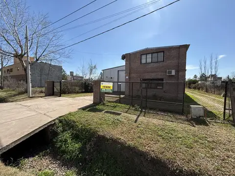 Galpón con oficina y local comercial en venta Tierra de Sueños 1 Roldán
