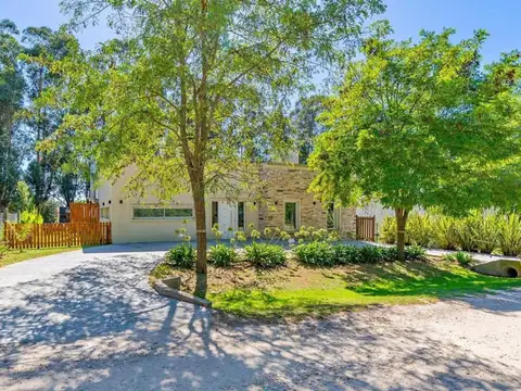 Casa en venta 4 ambientes