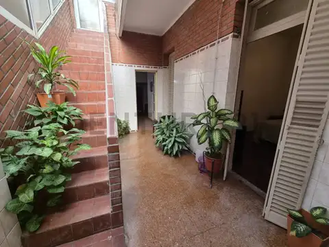 Depto Tipo Casa en Venta de 5 ambientes