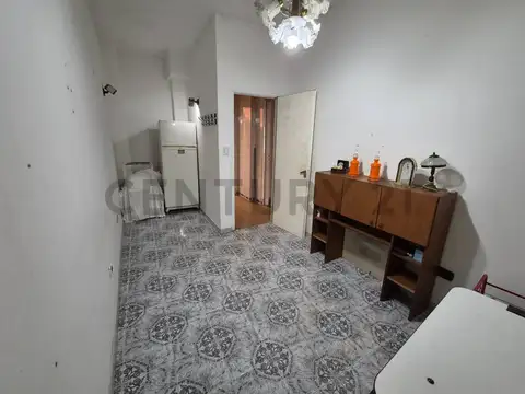 Depto Tipo Casa en Venta 76 años
