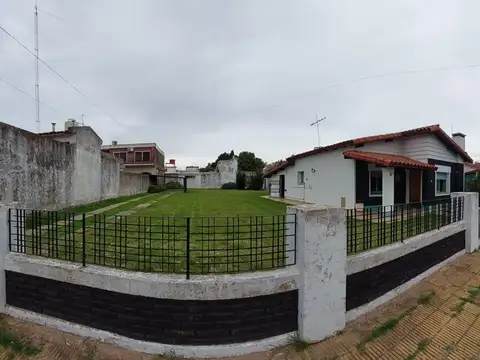 OPORTUNIDAD VENTA LOTE + PROP CASTELAR CENTRO